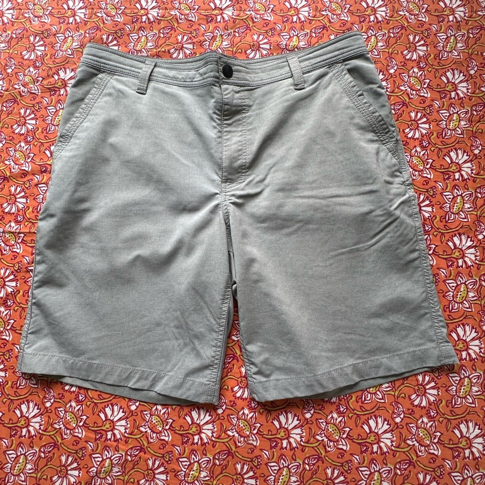GH Bass & Co. Men’s Shorts Flat Front W 36